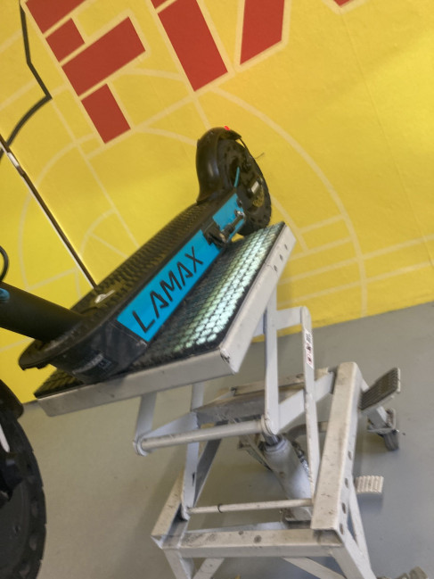 LAMAX E-Scooter S11600 -ridden for 911 km